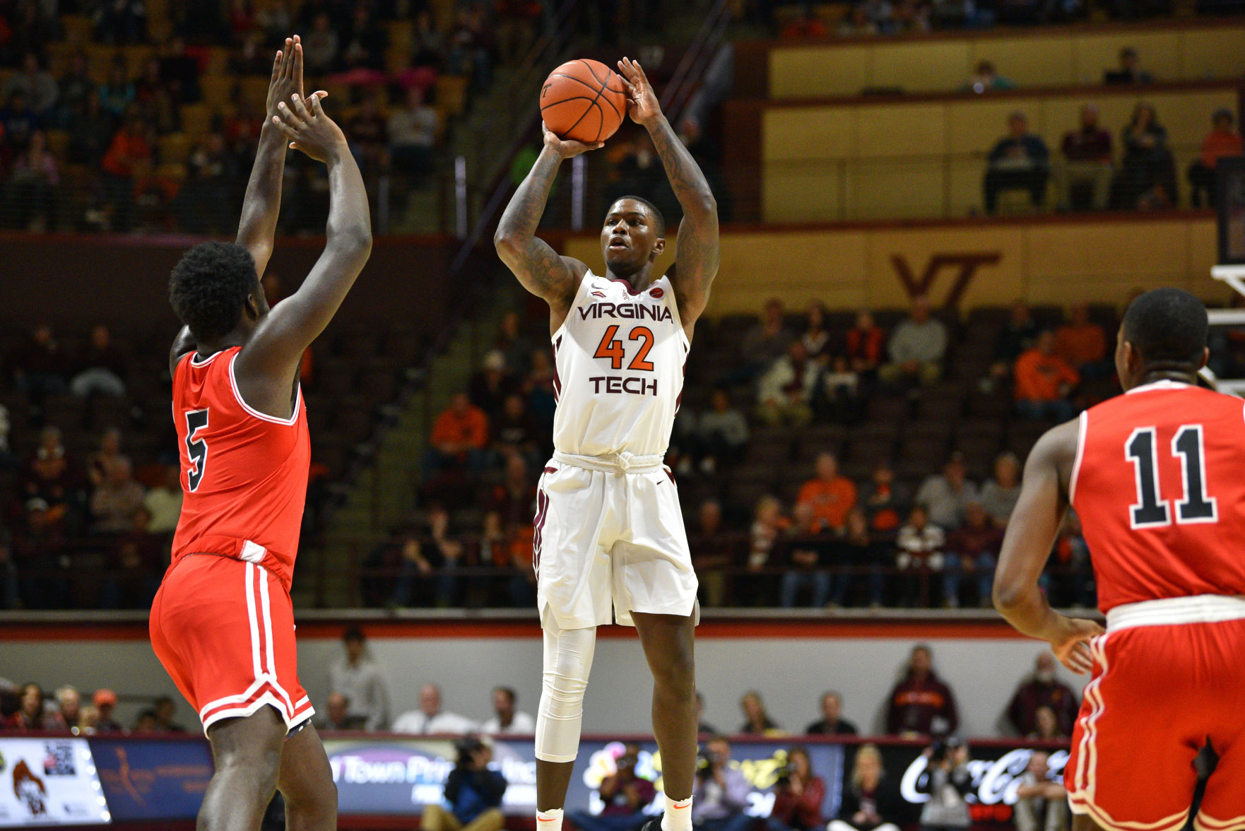 VT Men's Basketball vs Saint Francis - Ty Outlaw